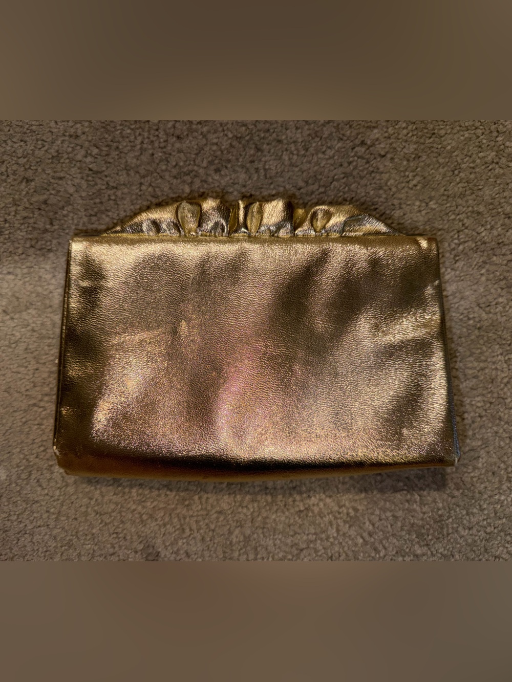 Shiny Gold Clutch